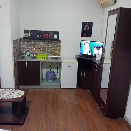 Apartment Viktor Stan Na Dan Šabac Eksteriør billede